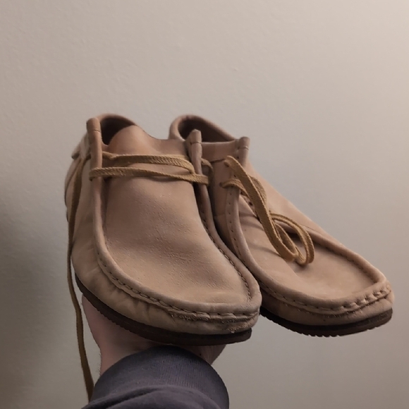 Clarks Other - Clarks Wallabees Leather Soles